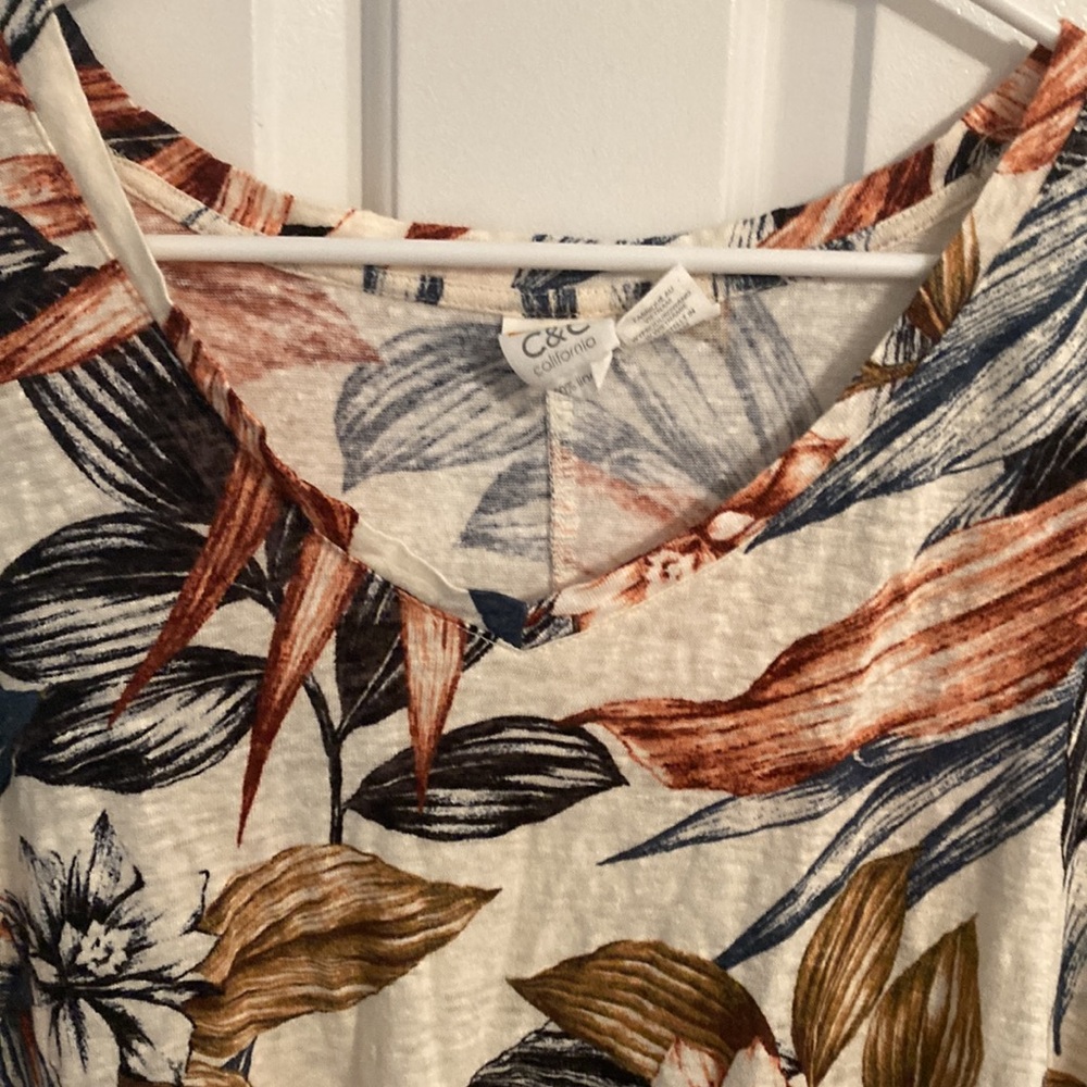 C&C California Short Sleeve Top - Picture 2 of 3
